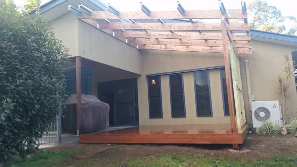 16m² Yellow Balau deck under a new timber skillion roof at a Daisy Hill home